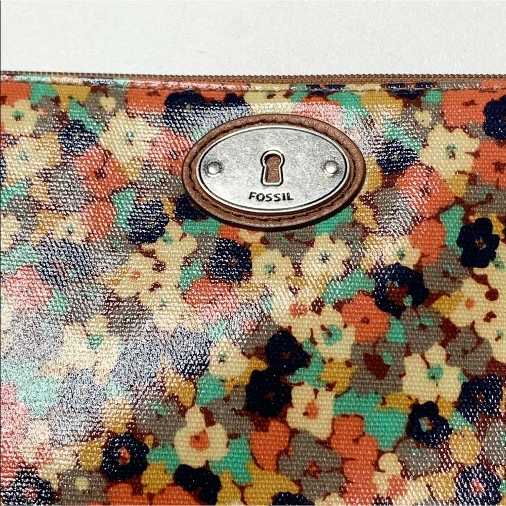 Fossil Key Zipper Case Tablet iPad Floral Coated - Picture 2 of 12